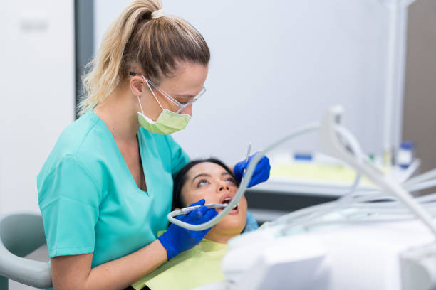 Best Emergency Dental Services for Seniors in Oak Trail Shores, TX